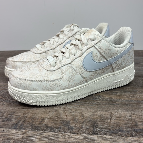 Nike Air Force 1 ‘07 SE Jacquard Floral / Football Grey-Sail DR6402-900 Size 8.5 - Picture 2 of 10